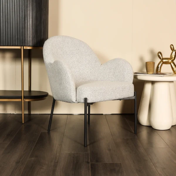 Tess-Fauteuil-1-scaled Fauteuil Tess - Lichtgrijs/Creme - Boucle