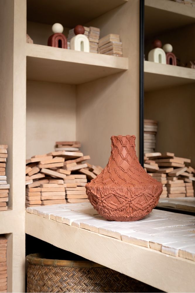 Maeve vaas H33cm - Terracotta - Afbeelding 11