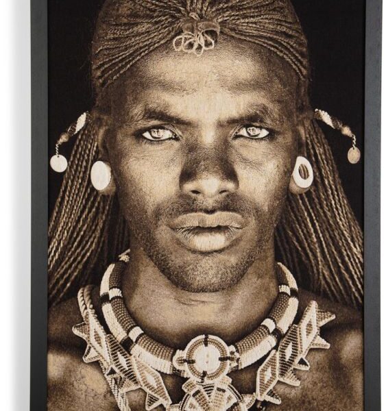 Samburu Warrior schilderij 75x125cm - Multikleur