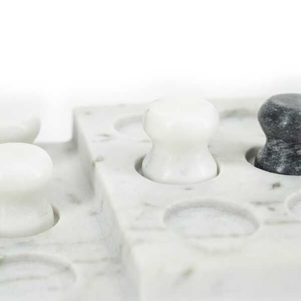 230168 Tic Tac Toe